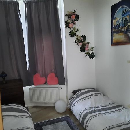 Appartement Centre Zaza บรัสเซลส์ ภายนอก รูปภาพ