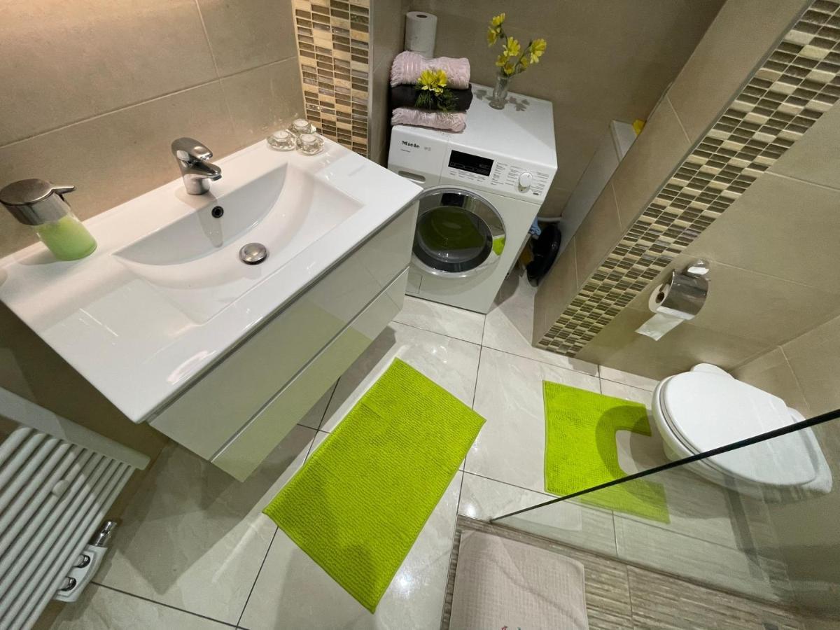 Appartement Centre Zaza บรัสเซลส์ ภายนอก รูปภาพ